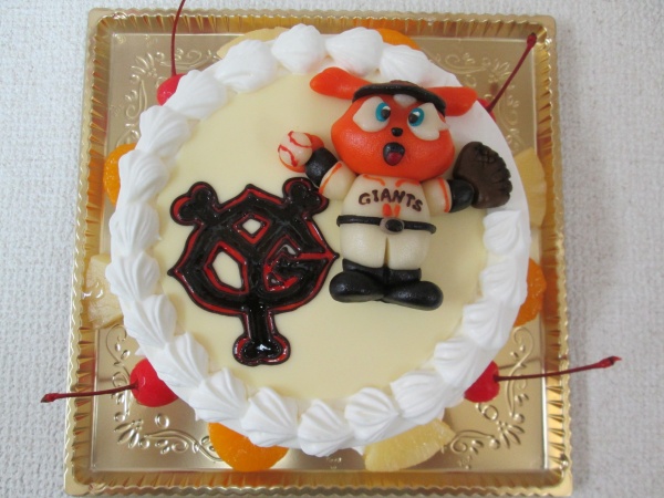 通販ケーキで ジャイアンツのロゴをプレートで ジャビットを立体でトッピング 大阪市東住吉区 パティスリーデコ