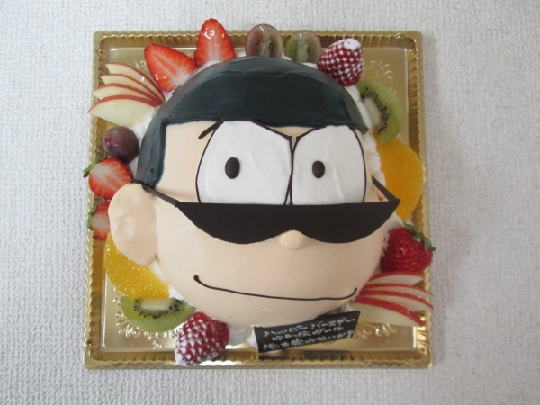 バースデーケーキに おそ松さんのカラ松さんを立体形ケーキで 大阪市東住吉区 パティスリーデコ