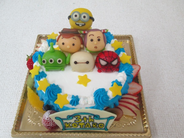 バースデーケーキに ご指定のキャラクターをツムツム形の立体でトッピング 大阪市東住吉区 パティスリーデコ
