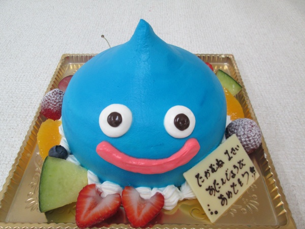 バースデーケーキに ファイナルファンタジーのキャラクター スライムを立体形ケーキで 大阪市東住吉区 パティスリーデコ