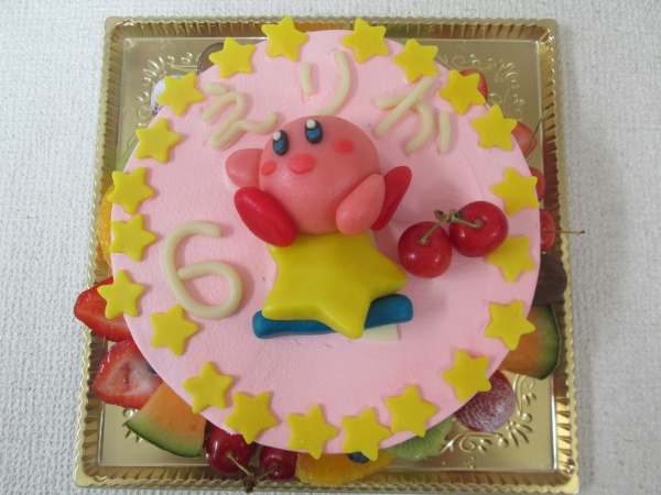 バースデーケーキに ご指定の星に乗ったカービィを立体でトッピング 大阪市東住吉区 パティスリーデコ