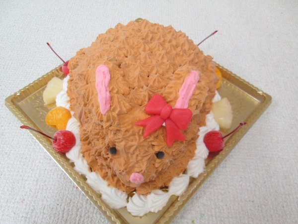 通販ケーキで かわいいウサギちゃんを立体形ケーキで 大阪市東住吉区 パティスリーデコ