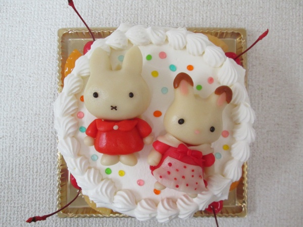 通販ケーキで ミッフィーとシルバニアファミリーのうさぎを立体でトッピング 大阪市東住吉区 パティスリーデコ