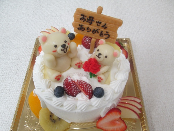 母の日ケーキに シロクマの親子を立体で 看板形のプレート付で 大阪市東住吉区 パティスリーデコ