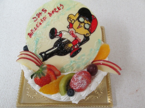 バースデーケーキに ご指定の広島カープのイラストをプレートでトッピング 大阪市東住吉区 パティスリーデコ