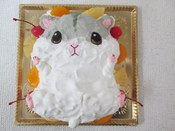 通販ケーキで ご指定のハムスターを立体形ケーキで 大阪市東住吉区 パティスリーデコ