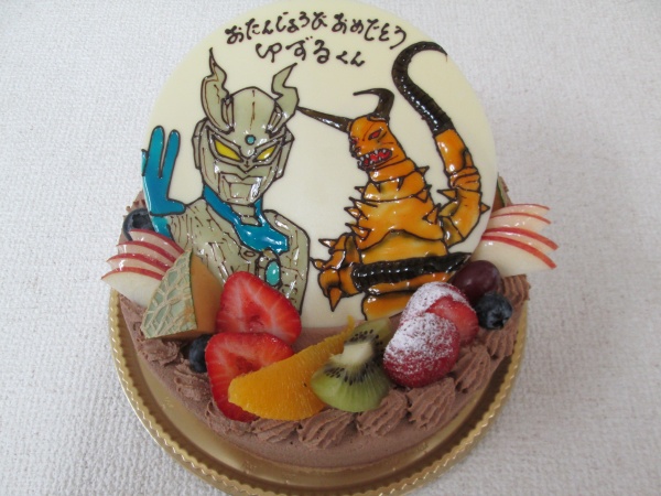 バースデーケーキに ウルトラマンゼロと怪獣のグドンをプレートで 大阪市東住吉区 パティスリーデコ