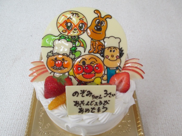 バースデーケーキに アンパンマンとジャムおじさんとバタ子さんなど仲間をプレートで 大阪市東住吉区 パティスリーデコ