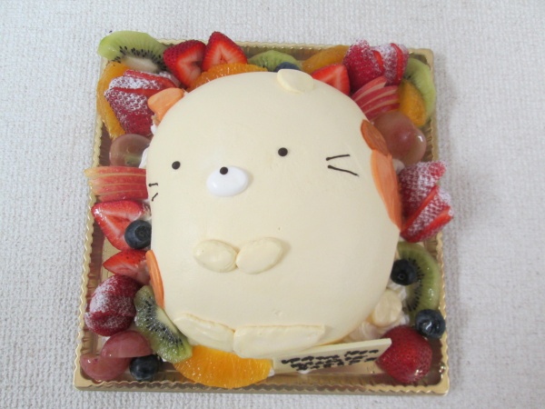 バースでケーキに すみっこぐらしのねこを立体形ケーキで 大阪市東住吉区 パティスリーデコ