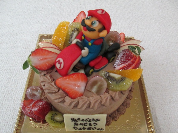 バースデーケーキに マリオカートにのったマリオを立体でトッピング 大阪市東住吉区 パティスリーデコ