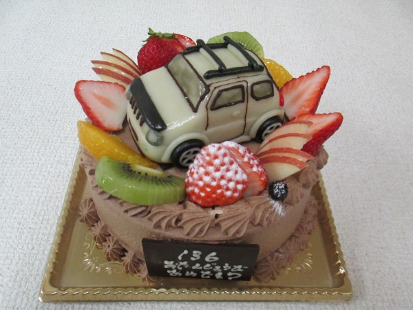 バースデーケーキに 車のジムニーを立体でトッピング 大阪市東住吉区 パティスリーデコ
