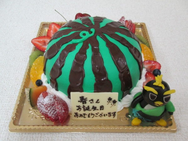 バースデーケーキに スイカを立体形ケーキで ご指定キャラの立体付で 大阪市東住吉区 パティスリーデコ